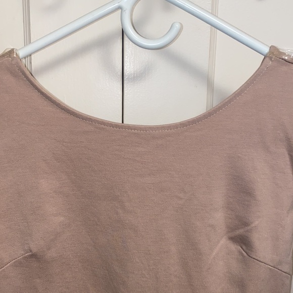 LuLu’s Large Tan Short Sleeve Open Back Midi Dress - Picture 4 of 10